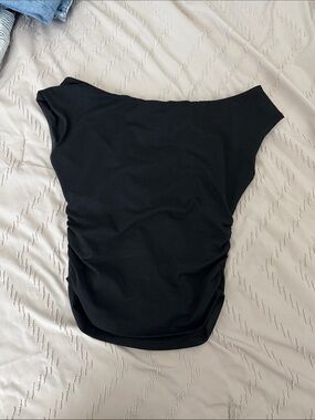 Black open Shoulder Top